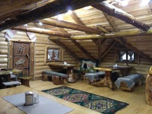 Ahşap kütük profilden üretilmiş restorant kütük ev içi
