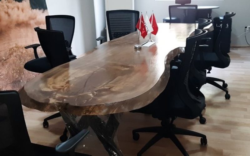 Ahşap Toplantı Masası